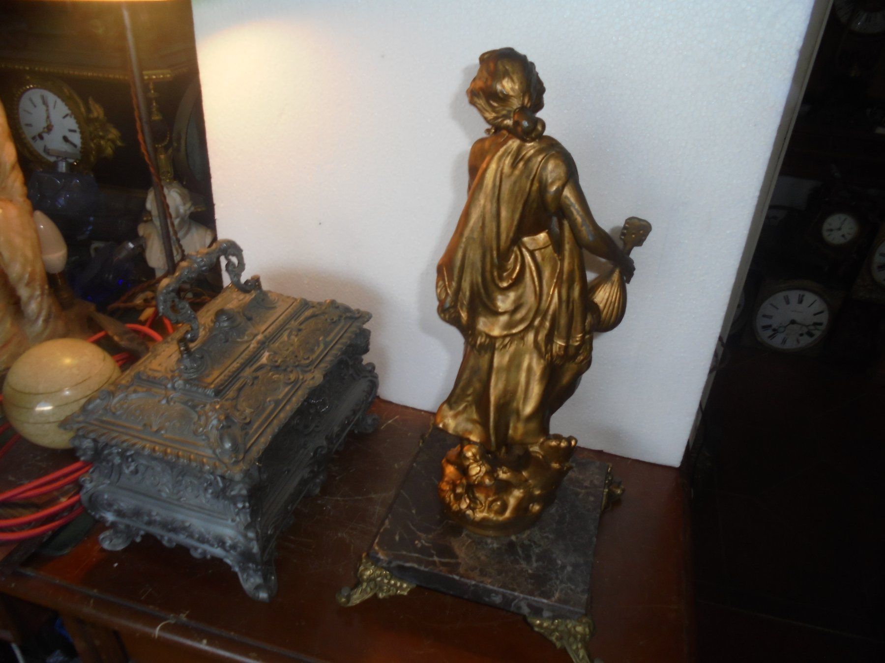 Altri accessori per orologi: Antike, grosse Figur als Taschenuhrenständer ca. 1930 – Usato da Camorino venduto da Hunpete 5