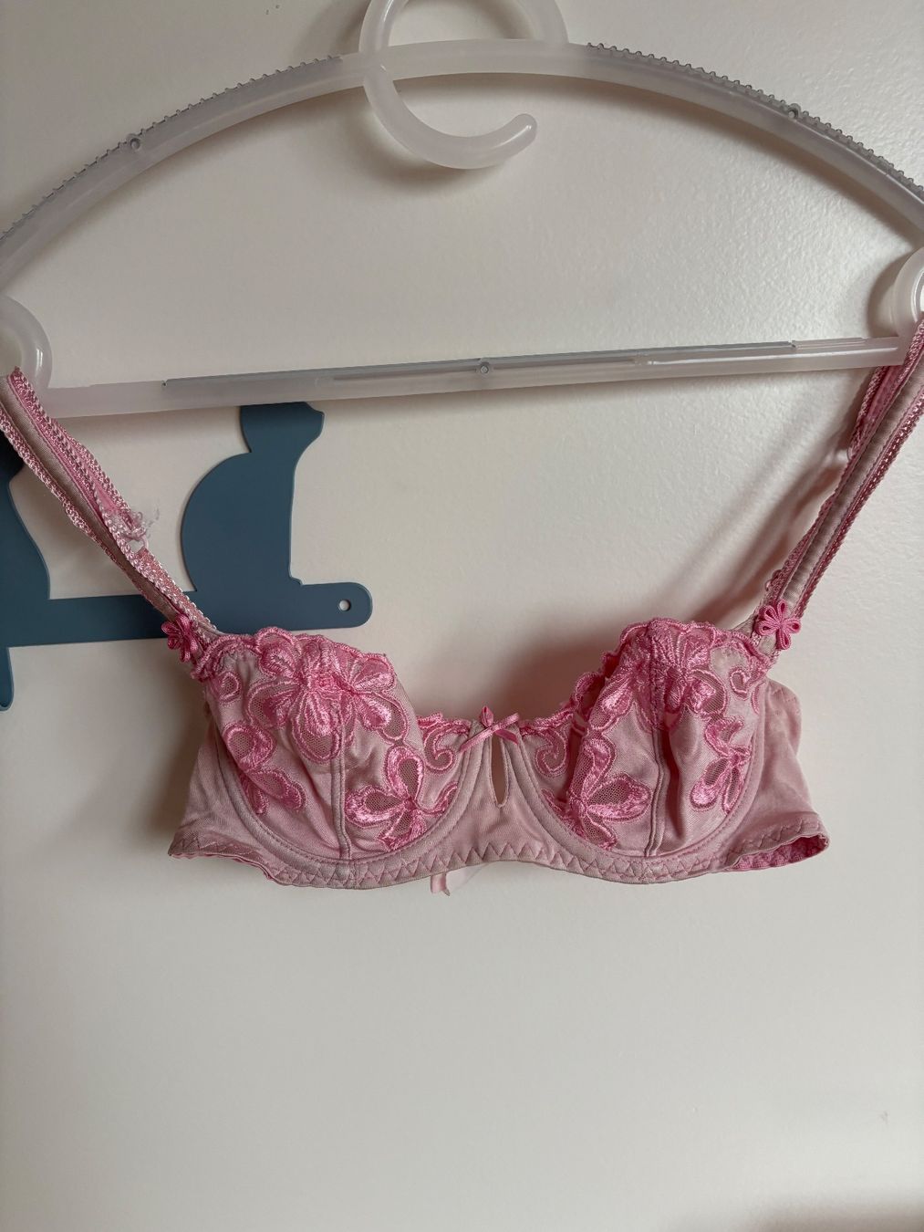 Aubade Altra biancheria intima: Soutien-gorge rose poudré à fleurs brodées – Usato da Lausanne venduto da milou201619
