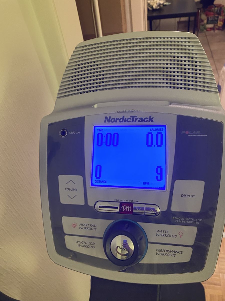 NordicTrack Hometrainer: Vélo elliptique à donner – Nuovo (secondo la descrizione) da Chavannes-Renens venduto da luc_2zlp 3