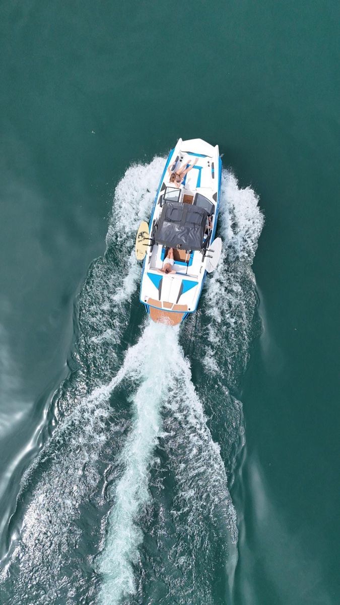 Axis Boote: Axis A22 by Malibu – Gebraucht aus Lachen SZ von Psychoboarder 3