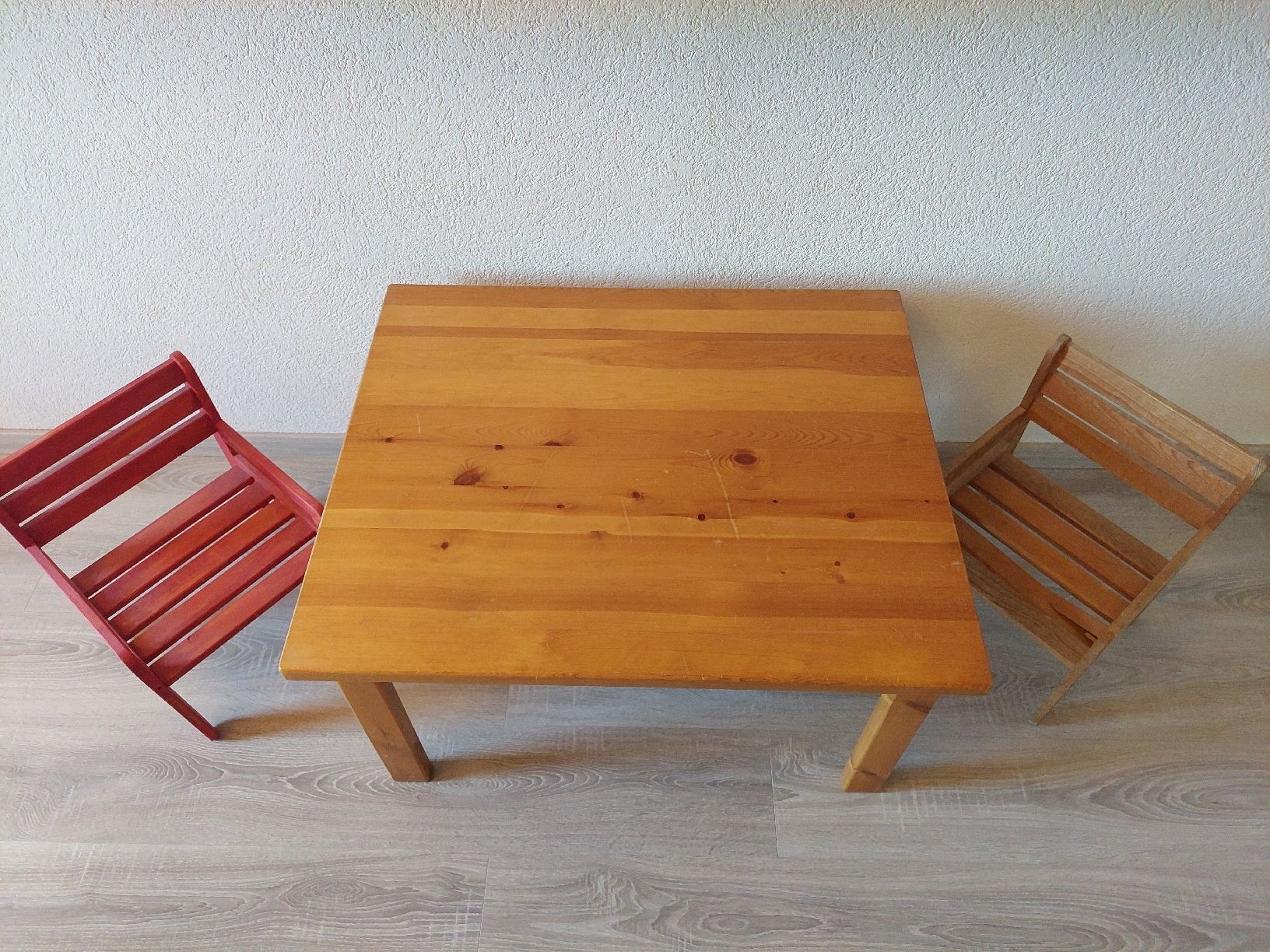 Set di tavolo e panche: Kindertischli und Stühle – Usato da Frauenfeld venduto da bab_7qkj 5