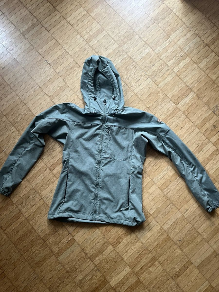 Jacken: Fjal Raven Green Spring Jacket – Gebraucht aus Zug von abe_6llp 2