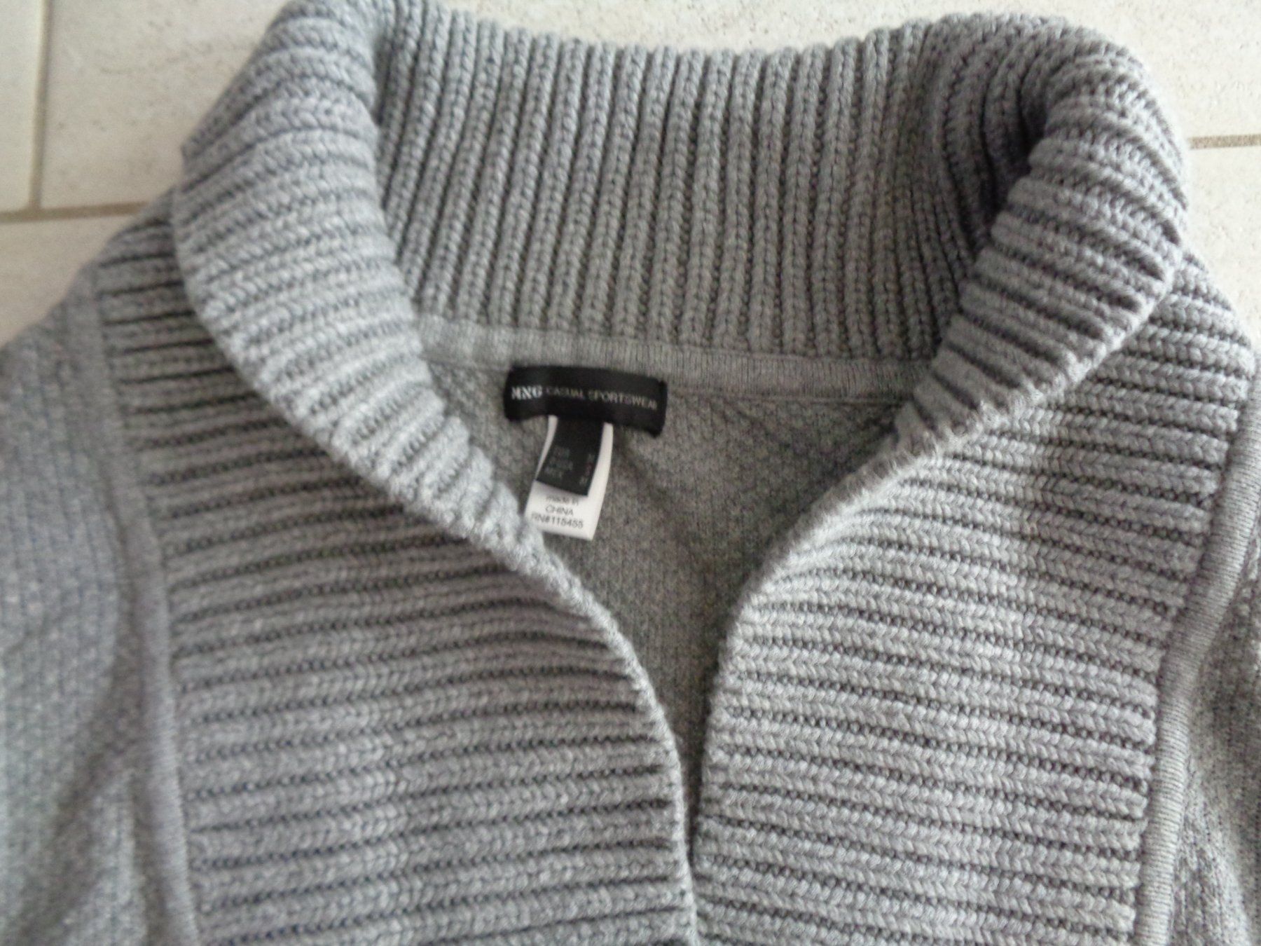 Mango Maglioni & Felpe: MANGO STRICK SHIRT GR.M – Usato da Rotkreuz venduto da Samballi 1