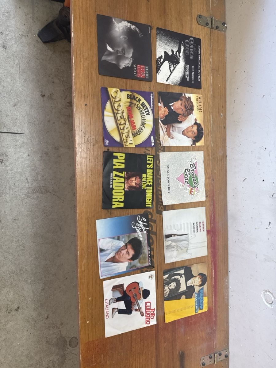 Schallplatten: LP / singel  – Gebraucht aus Lömmenschwil von Chuetz