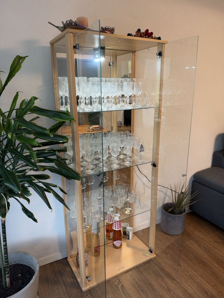 Vetrine: Glasvitrine mit Beleuchtung – Usato da Kreuzlingen venduto da jen_n85p 1