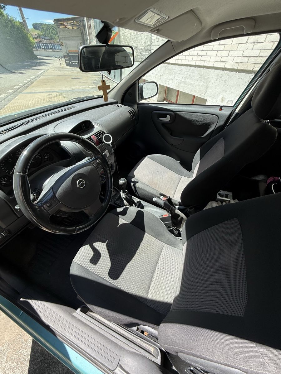 Opel Automobili: Opel Corsa  2004  ca. 150000 km ab Platz – Usato da Zofingen venduto da A.Lukic 3