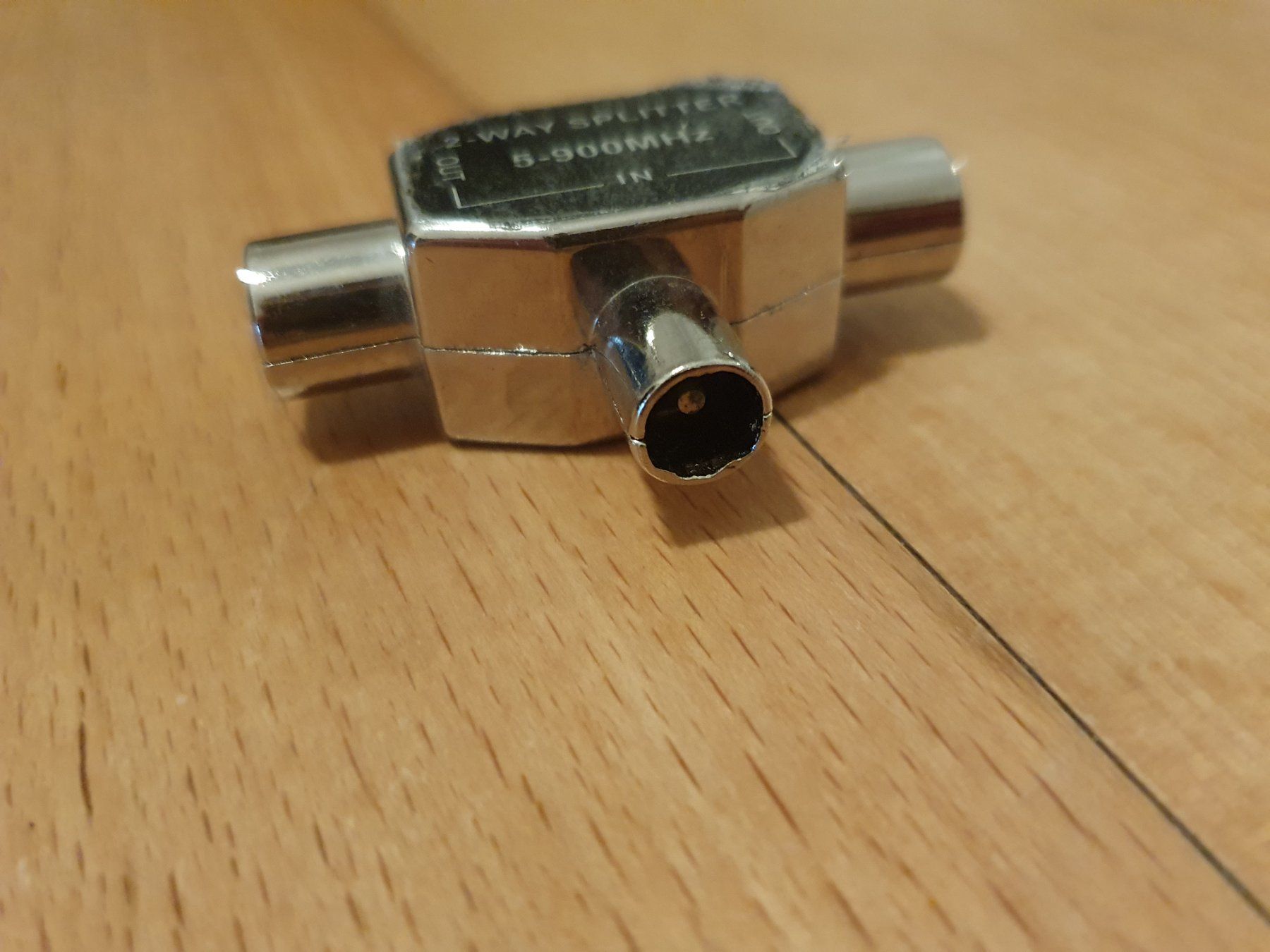 Unità & Adattatore: 2-Weg Antennen Splitter Verteiler Adapter – Usato da Bern venduto da Llu 1
