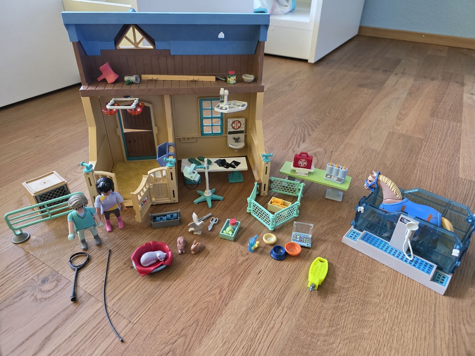 Playmobil Giocattoli: Playmobil 71352 Tierarztpraxis – Usato da Mettmenstetten venduto da smilingrain01