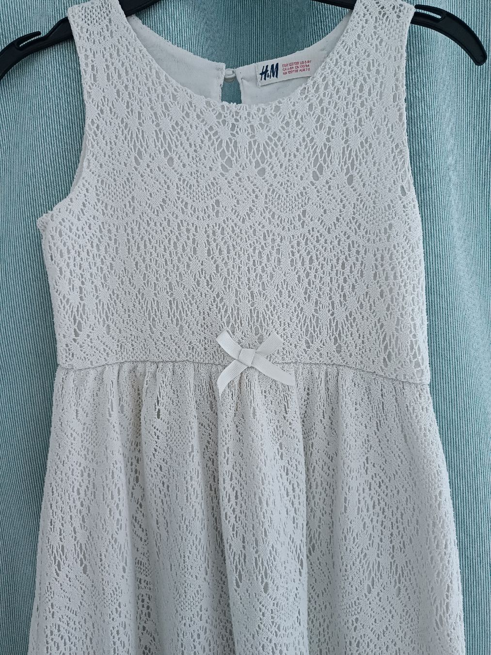 H&M Vestiti & Gonne: Kleid/Rock Mädchen Gr 122-128 – Usato da Binz venduto da julijuli 3