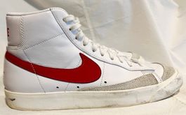 Nike Blazer Mid '77 Vintage – Weiss/Bordeaux – Grösse 42