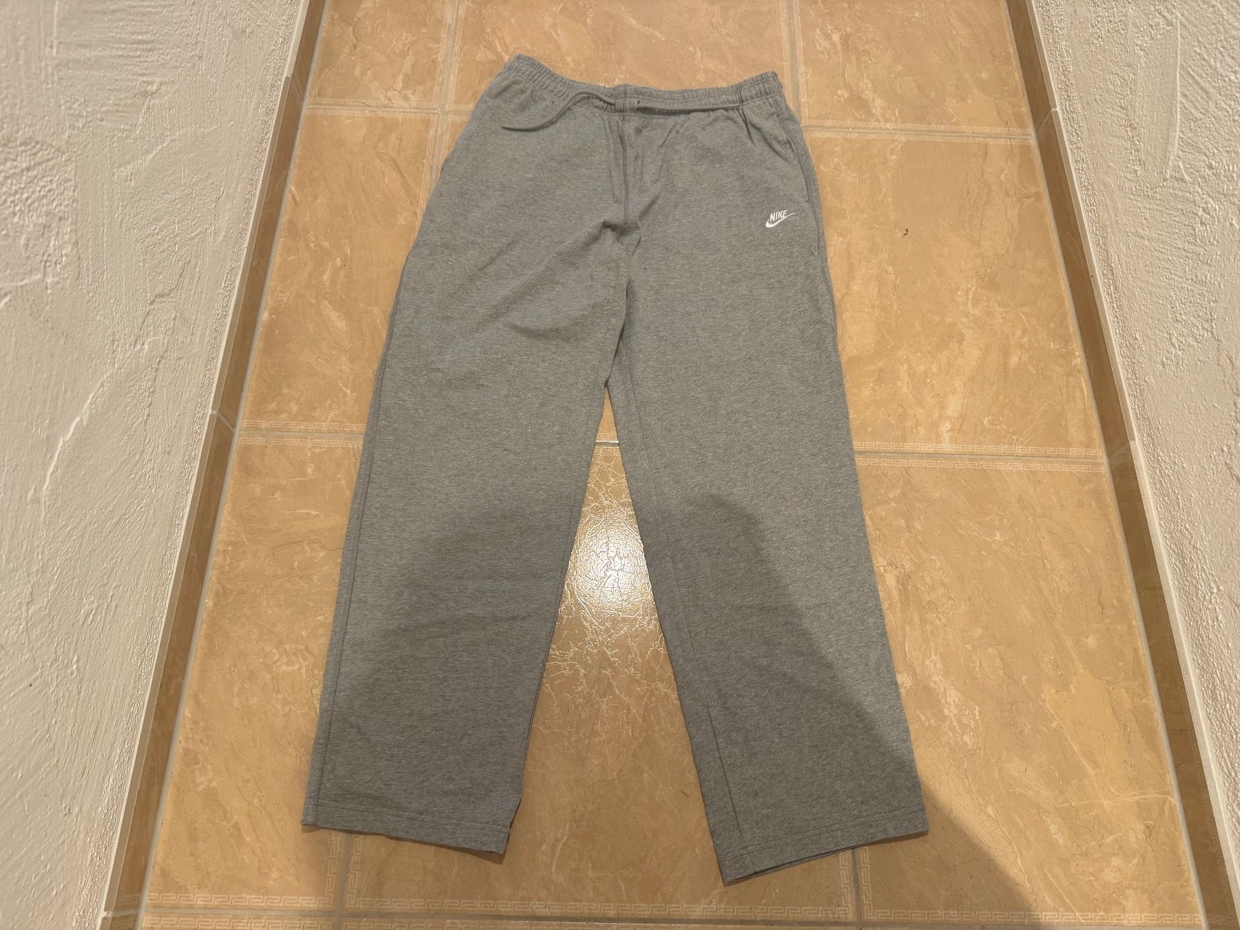 Hosen: Nike Sweatshirt Hose, L – Gebraucht aus Klingnau von Markus14