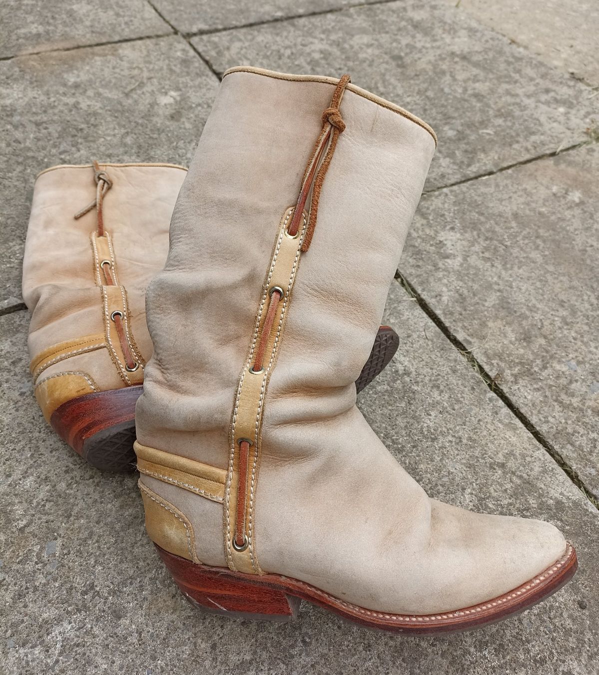 Scarpe da uomo: weisse Cowboy Lederstiefel – Usato da Neuhausen venduto da ani_gvm8 1