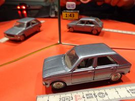 Peugeot 104  1:43 (ohne Box) Norev No.826 FR  >  (H12)
