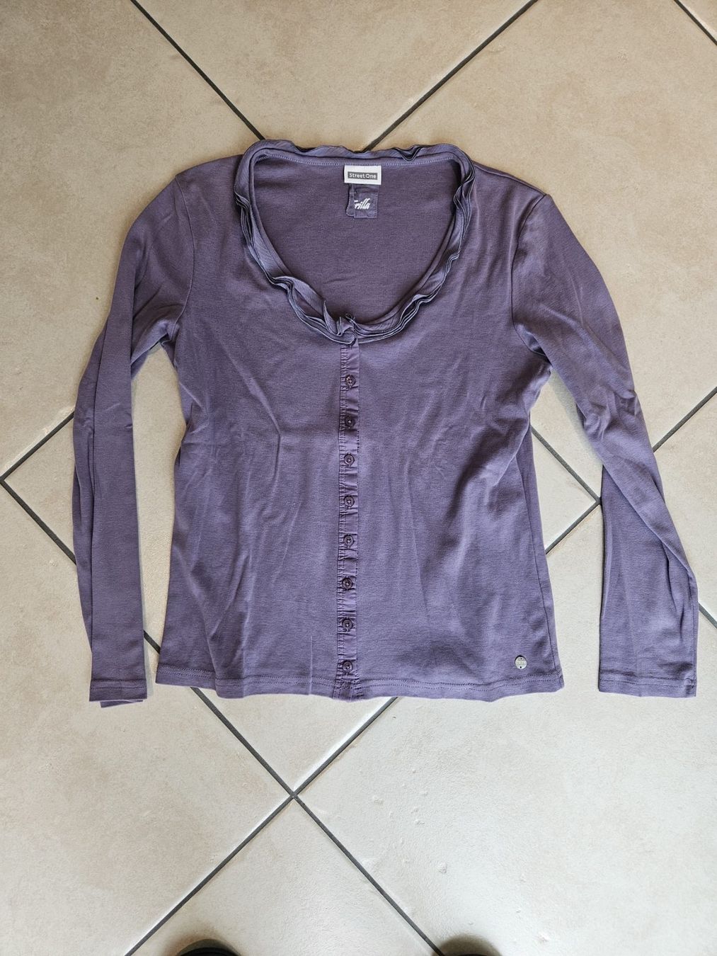 Pulls & Sweat-shirts: Langarmshirt 42 – D'occasion à aarau par A.Naef