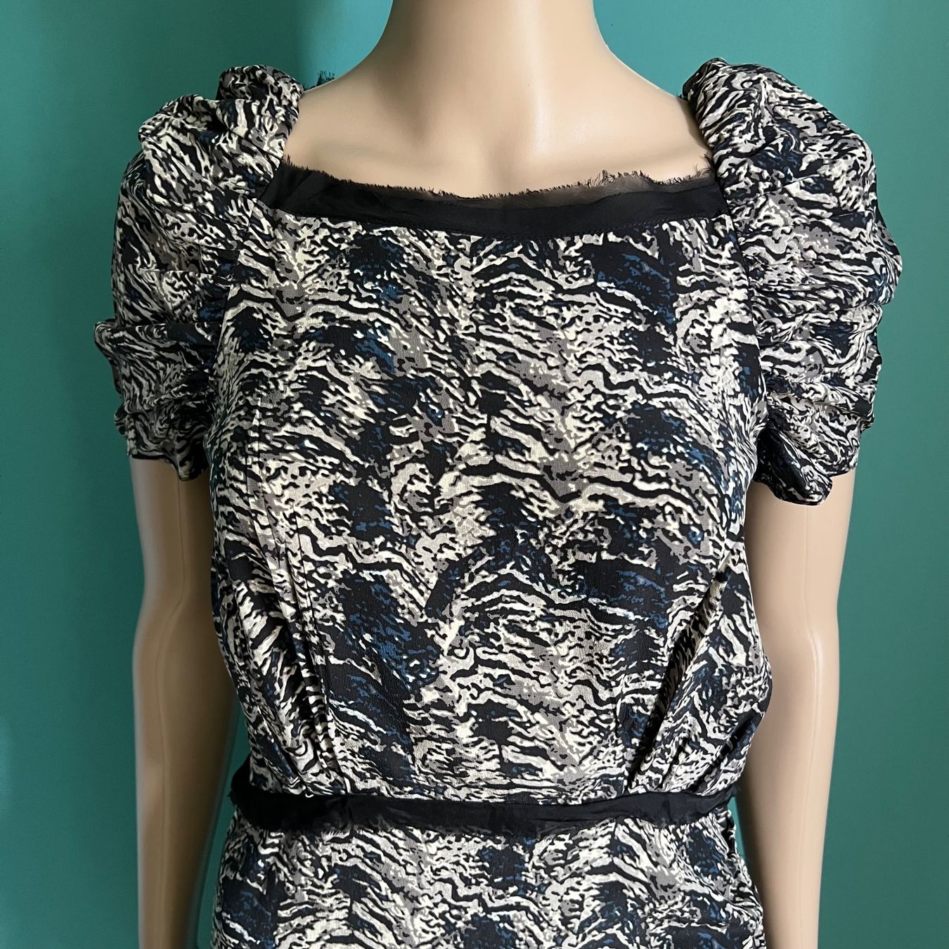 Maje Kleider: MAJE Seidenkleid 🖤 – Gebraucht aus Zürich von ClosetQueen 1
