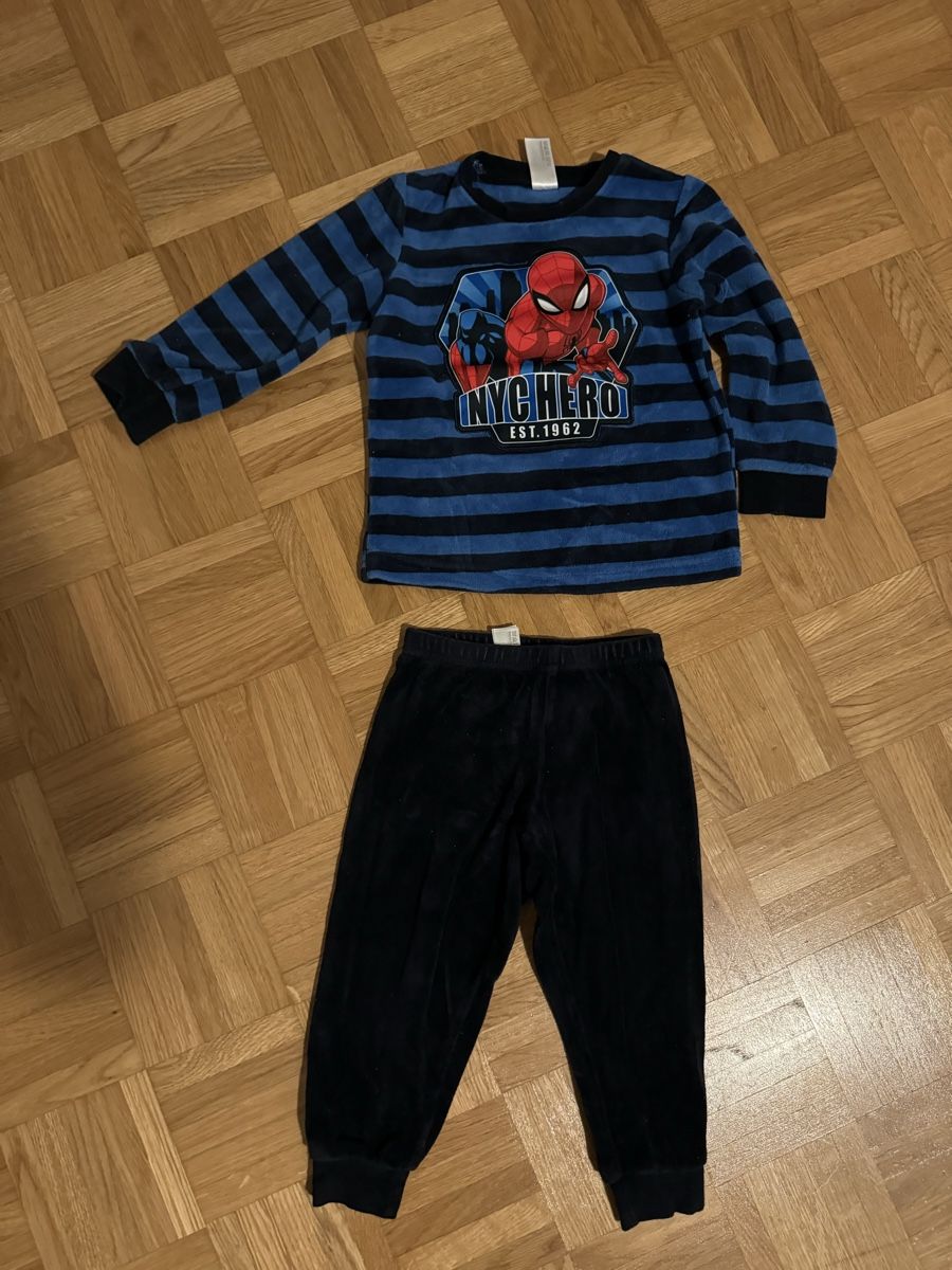 Pigiama & Simili: Kinder Pyjama Grösse 92 – Usato da Zürich venduto da zd_1965