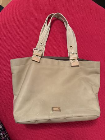 "GUESS" TASCHE, SEHR PRAKTISCH & PREISWERT***