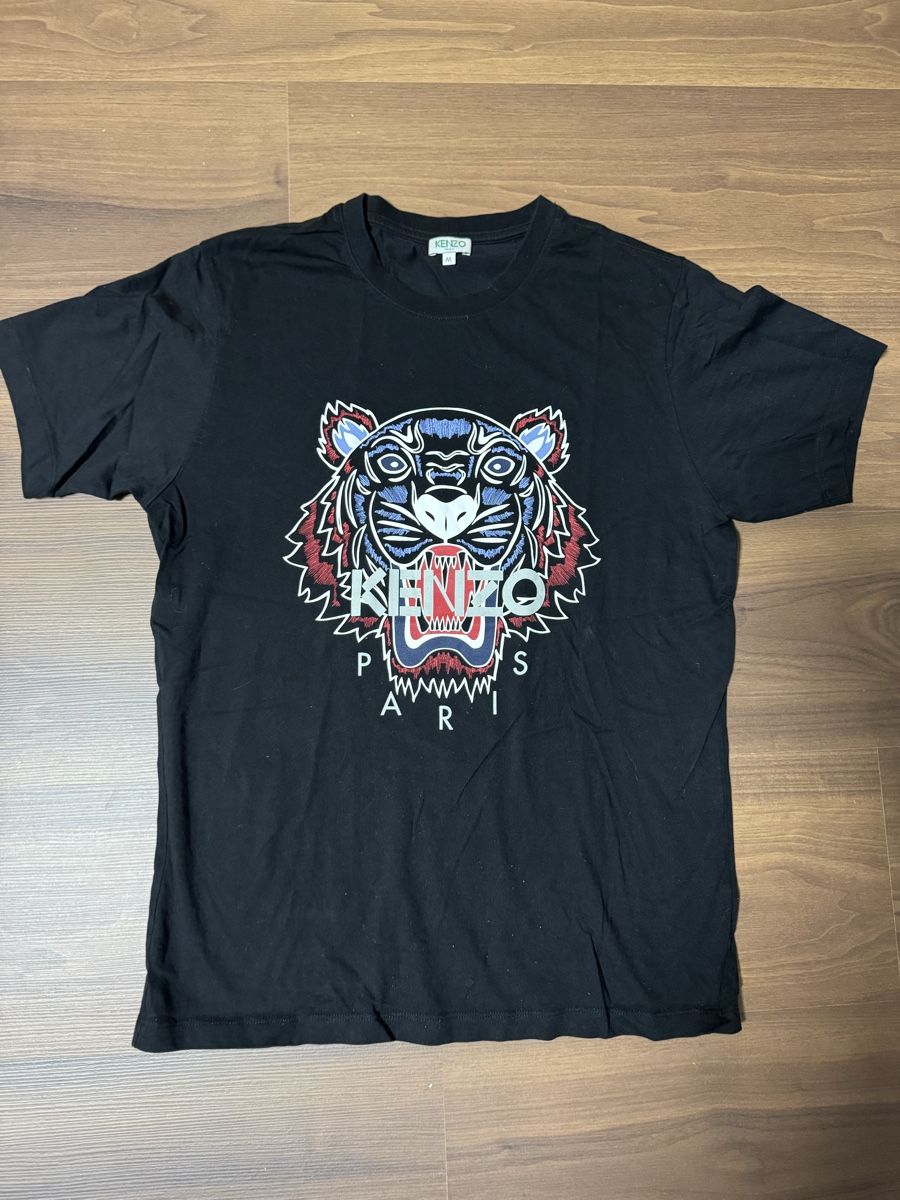 Kenzo T-shirt: KENZO - T-Shirt  – Nuovo (secondo la descrizione) da Hausen am Albis venduto da ush 1