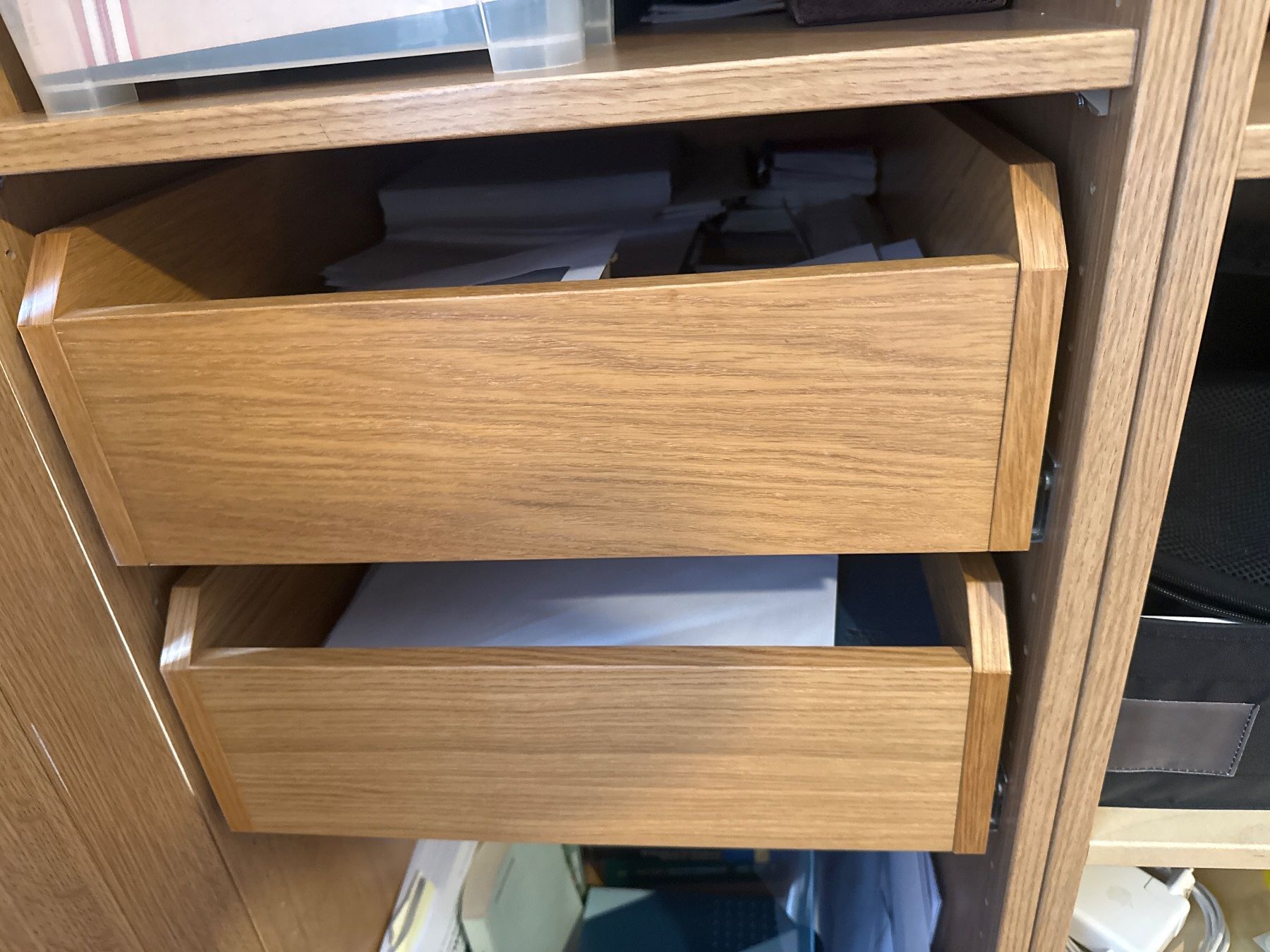 Ikea Armadi: IKEA PAX Kleider oder büroschrank Eichenoptik mit Schubladen – Usato da Thalwil venduto da vernasm 2