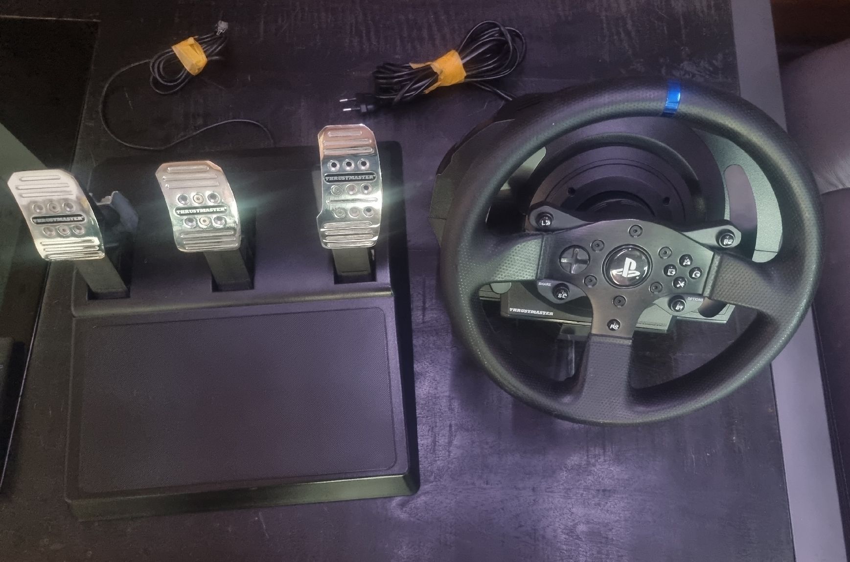 Thrustmaster Controller: Lenkrad Thrustmaster T300 RS GT mit Pedalen – Usato da Heimberg venduto da Blitzli3