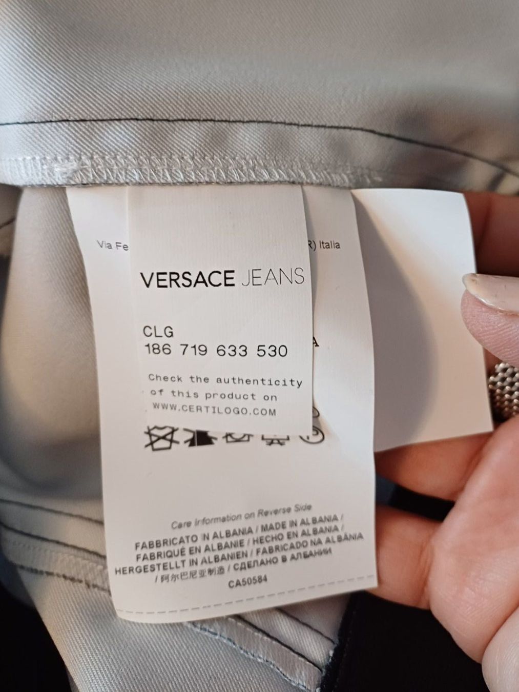 Versace Vestiti: Etuikleid Versace mit cut-out cocktail robe Gr 36 – Nuovo e nell'imballaggio originale da Zürich venduto da Zarzilla 7