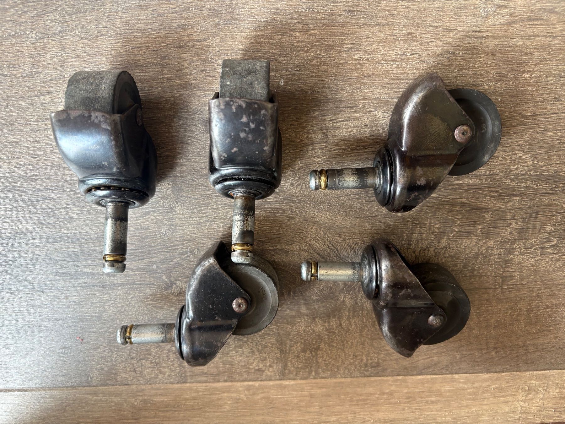 Altro per stoccaggio & trasporto: 5 Industrial, vintage Rollen Stuhlrollen – Usato da Schleinikon venduto da msfwmw2 8