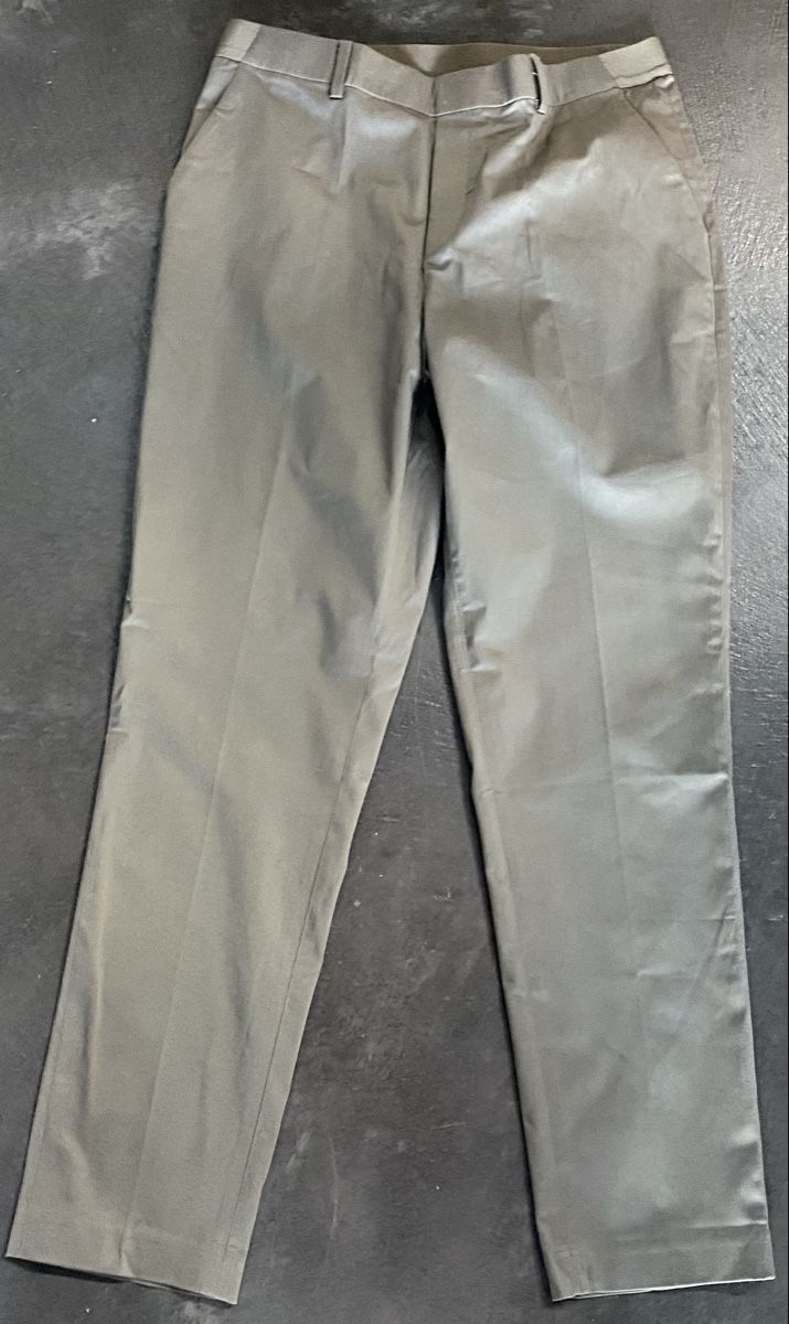 Uniqlo Hosen: Uniqlo Hose, Grösse 29, Grau. – Gebraucht aus Chur von simhofstr