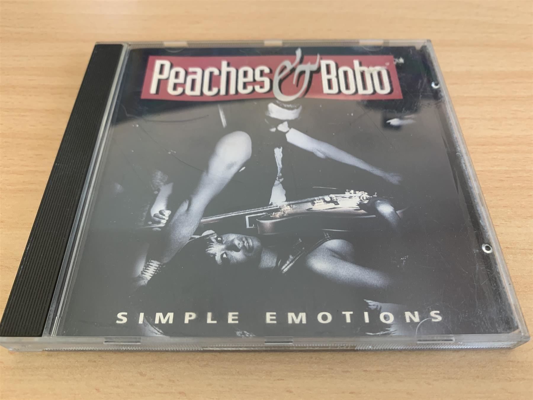 CD: Peaches & Bobo – Simple Emotions – Usato da Rikon im Tösstal venduto da Alpenmutz