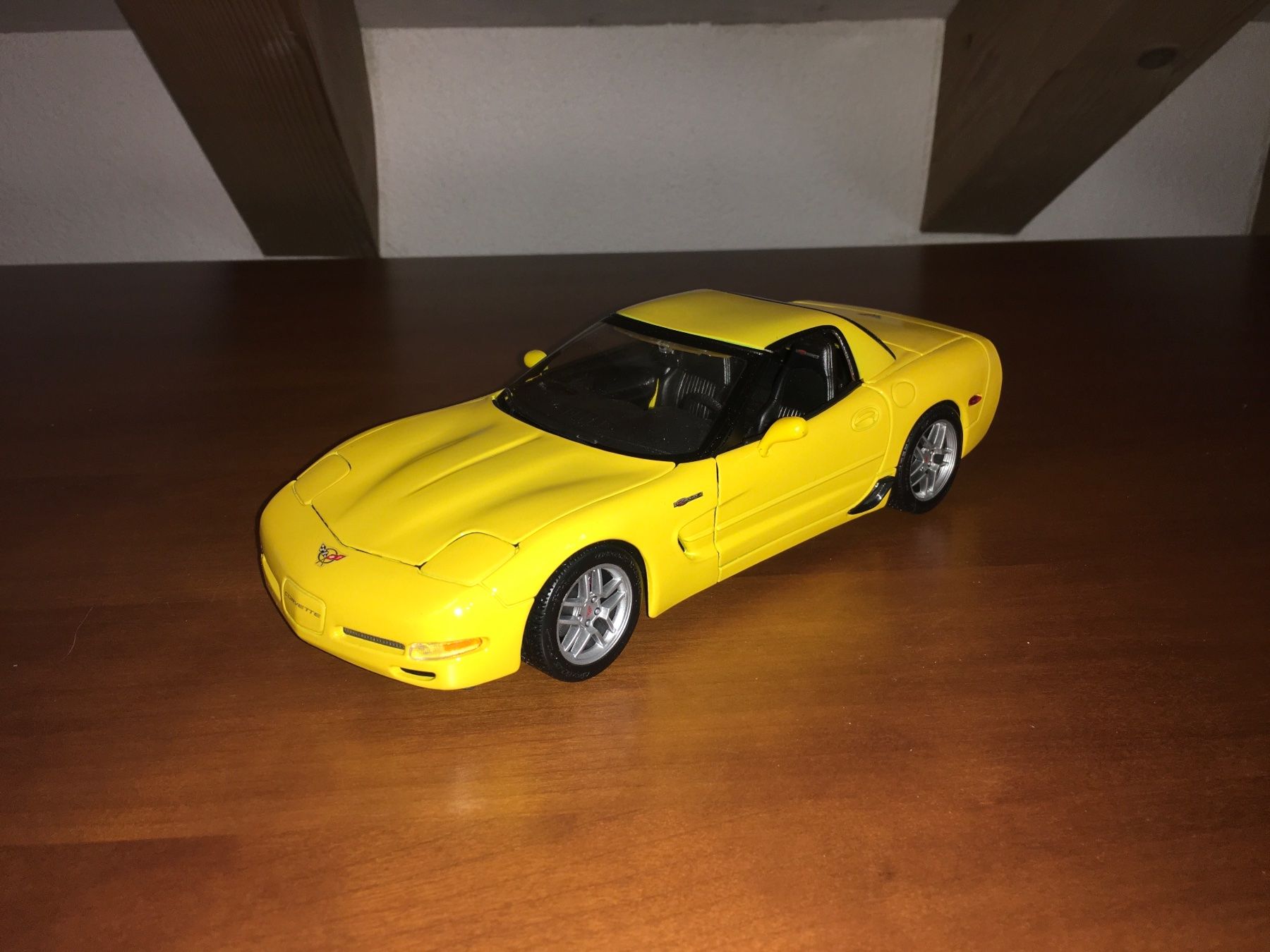 Chevrolet Modellini d'auto: Corvette C5 convertible Hard Top 1/18 – Usato da Wohlen AG venduto da PrivatSammlung