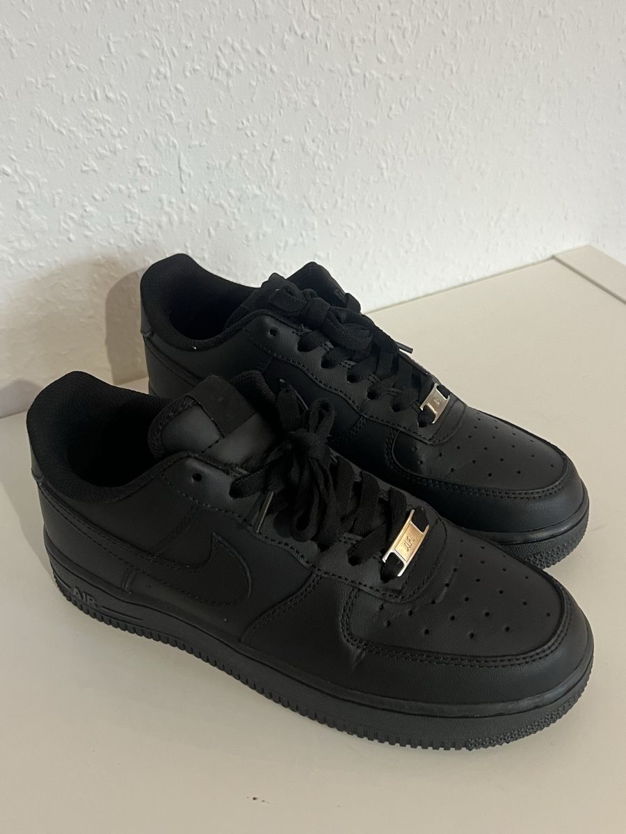 Nike Scarpe da uomo: Baskets Nike Air Force 1 noir pointure 38  – Nuovo (secondo la descrizione) da Genève venduto da Beduxo 1
