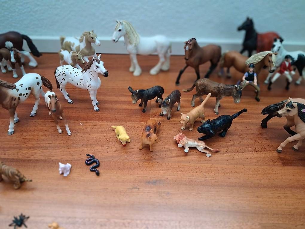 Schleich Giocattoli: Schlaich Pferde&Tiersammlung – Usato da Adliswil venduto da mupet 2