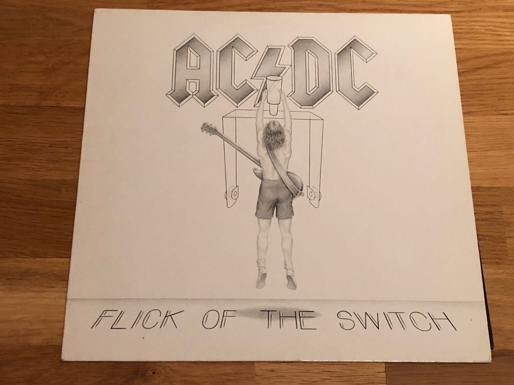 Dischi in vinile: AC / DC. 1983. Flick The Switch – Usato da Faulensee venduto da Mizuno06