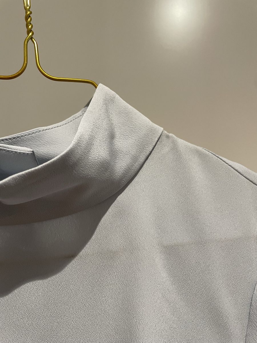 H&M Blusen: Elegante Bluse hellblau – Gebraucht aus Zofingen von silbosja 2
