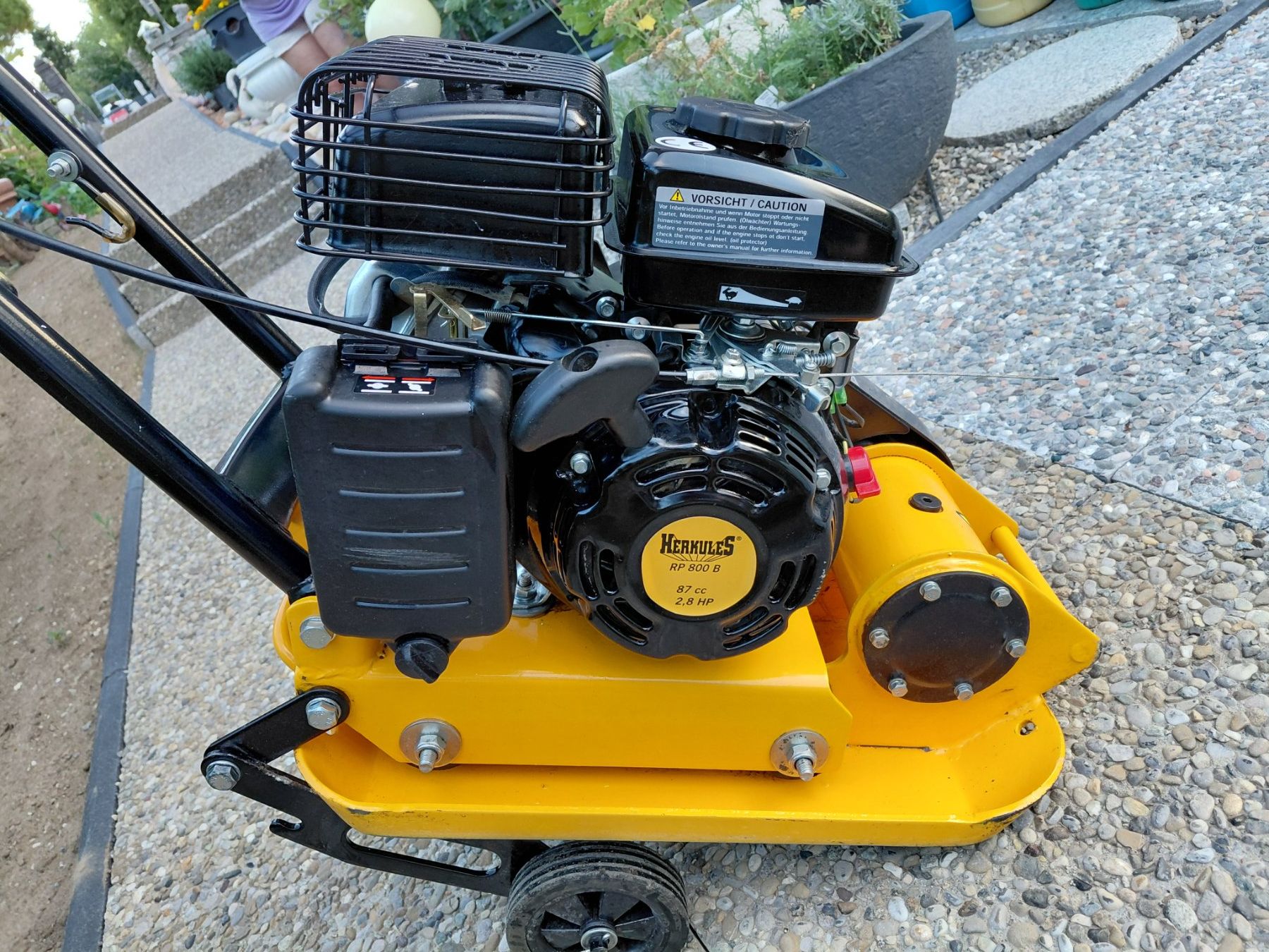 Tutte le macchine: Rüttelplatte Herkules RP 800 B – Usato da Grenchen venduto da Smartflitzer 3