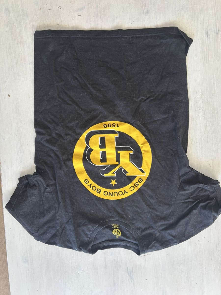 T-shirt: YB T-Shirt Schwarz Grösse S – Usato da Riedholz venduto da karinadam 4