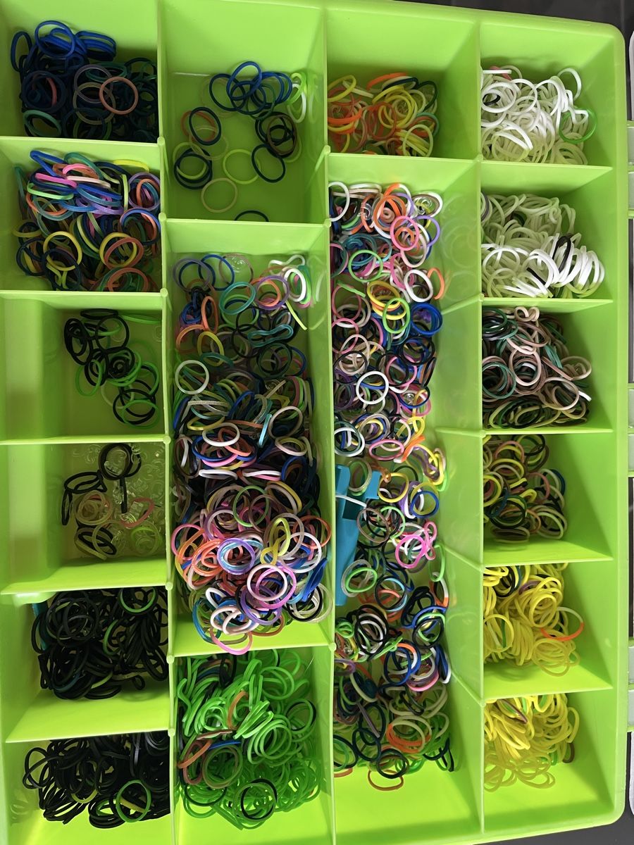 Kit bricolage: Rainbow Loom Bänder Set mit Webbrett und Werkzeug – Nuovo (secondo la descrizione) da Suhr venduto da nataschaad 1