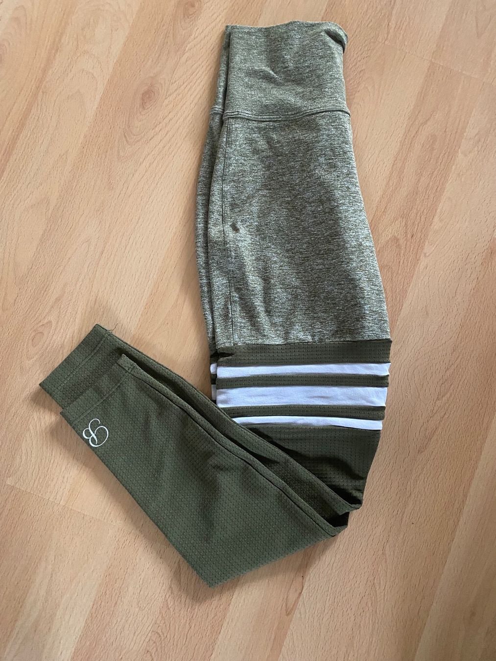 Leggings: Bombshellsportswear Leggings Grösse S – Usato da Dürrenäsch venduto da 1kirs