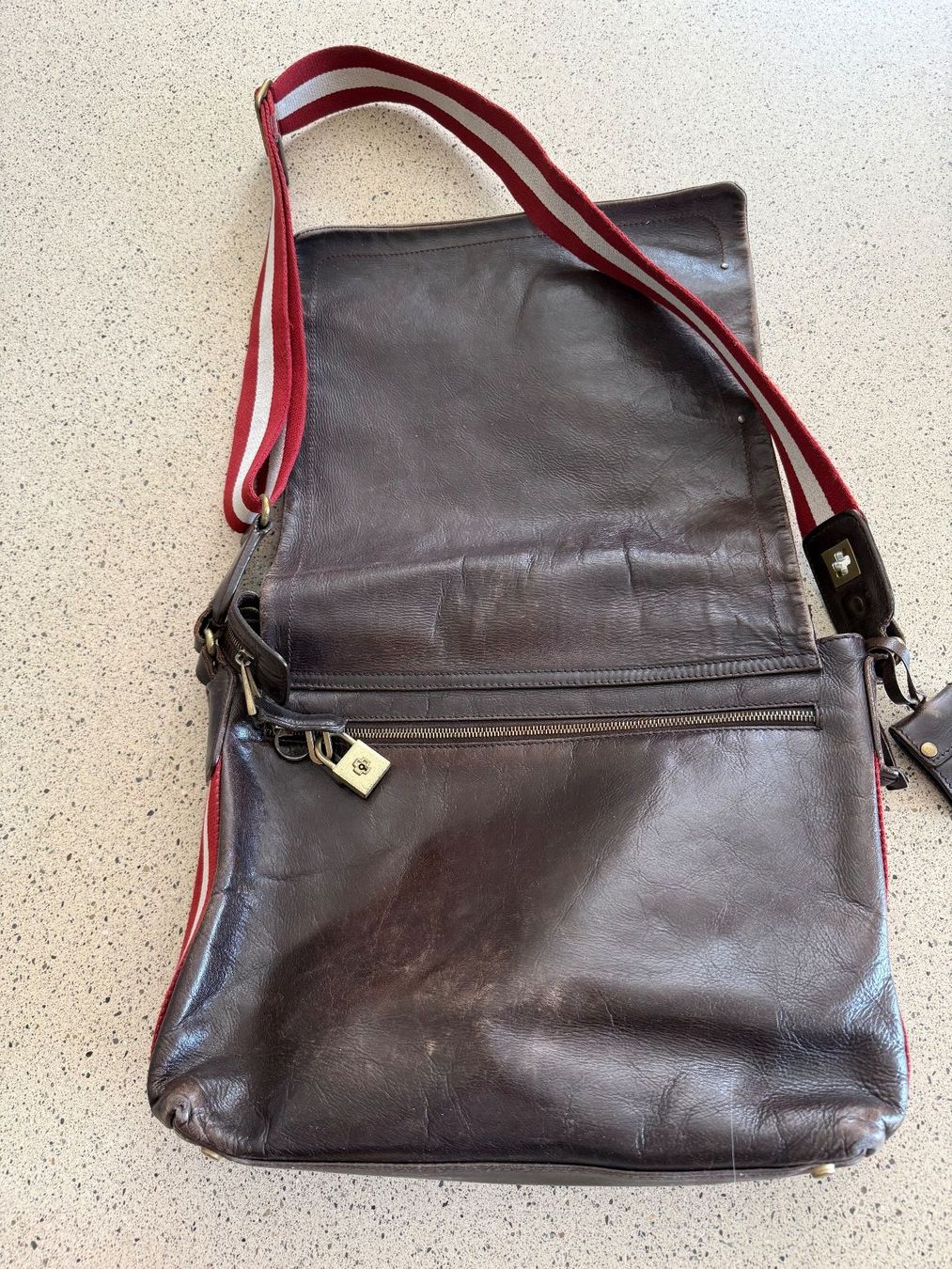 Bally Taschen: Umhängtasche Bally – Gebraucht aus Murten von Megacad0 3