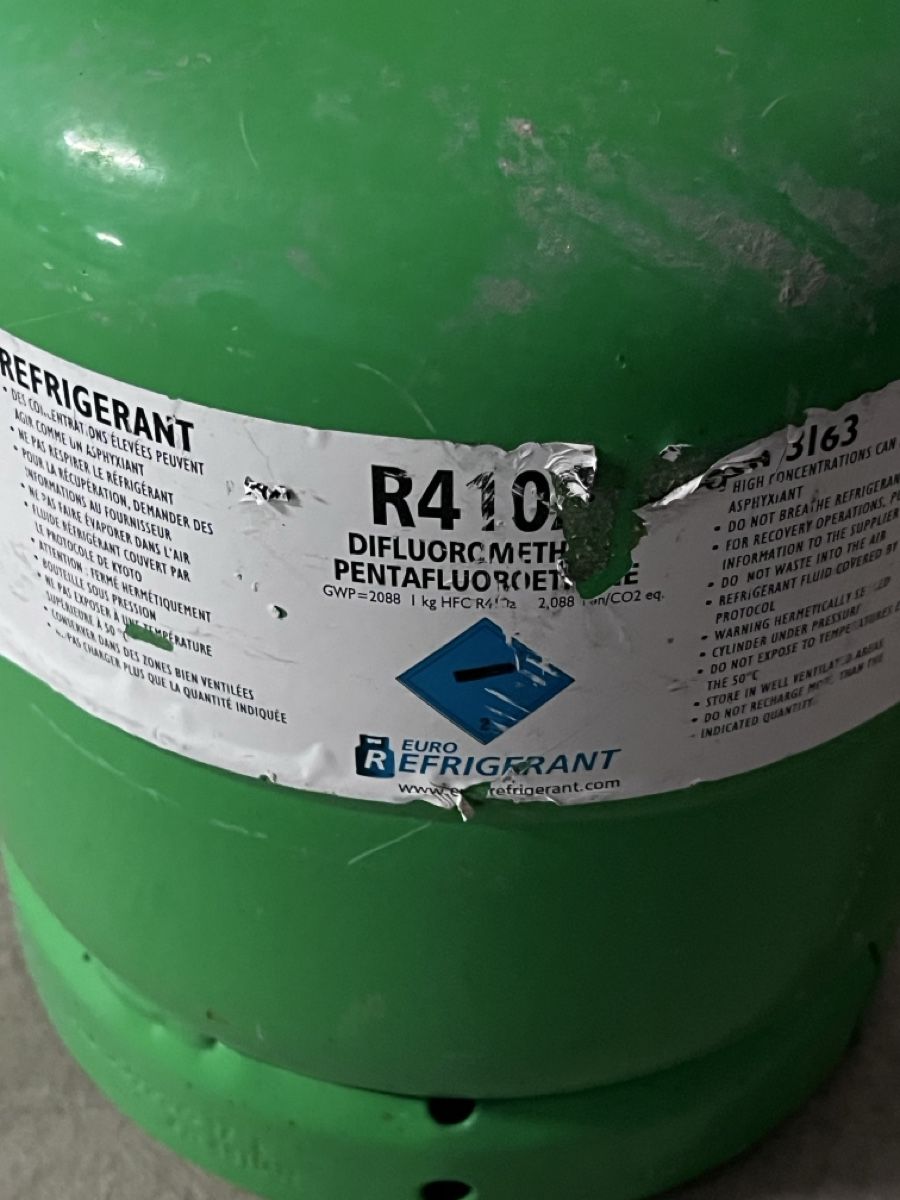 Apparecchiature e tecnologia a gas: Bouteille vide gaz réfrigérant R410A – Usato da BREMBLENS venduto da Lafoudre