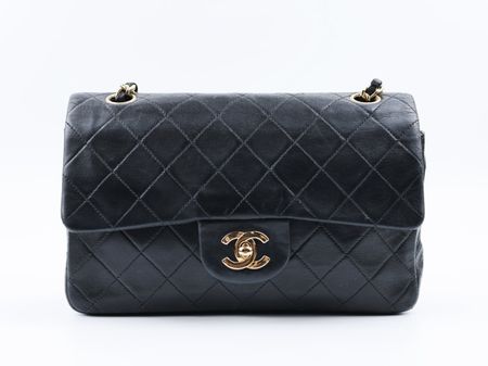 Schwarze Vintage Chanel Classic Double Flap Tasche (No.520)