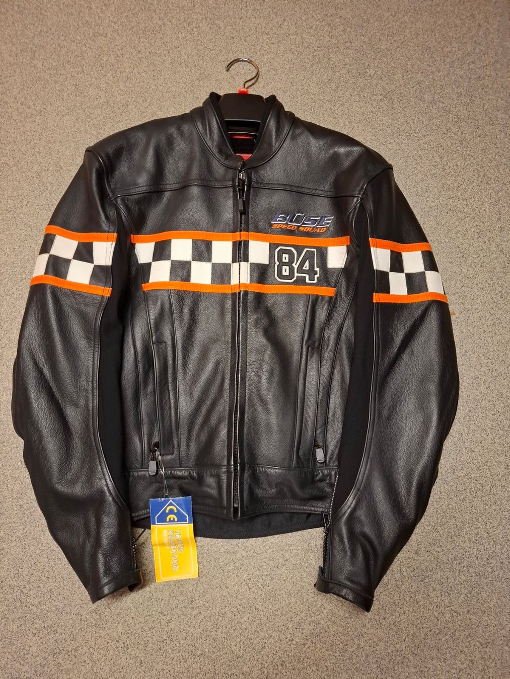 Giacche: Lederjacke "Büse Speed Squad 84" Grösse 48 mit Etikett – Usato da Oeschenbach venduto da Maspa49