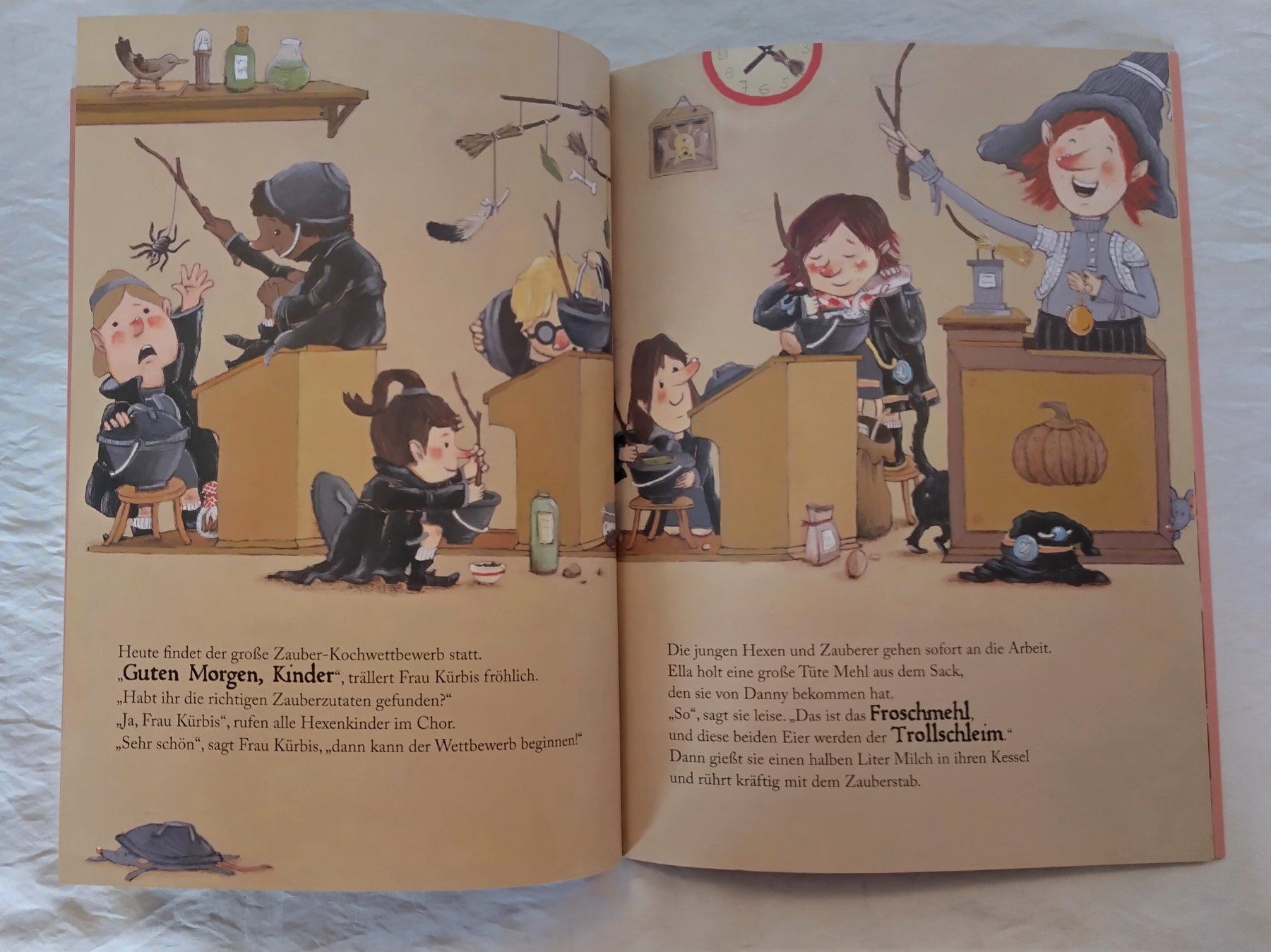 Libri: Hexentorte / Hexen Bilderbuch Softcover ab Fr. 8.- – Usato da Bellach venduto da JingleJerry 5