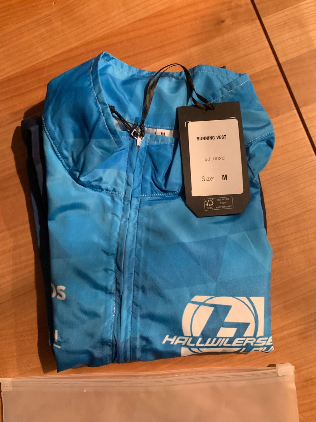 Canottiere & Pantaloni: Hallwilerseelauf Veste Running – Nuovo e nell'imballaggio originale da Aarwangen venduto da ChristineHoKa 2