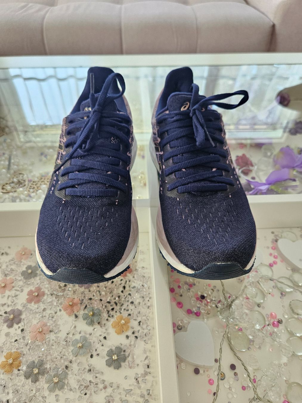Asics Scarpe da donna: Asics Damen Laufschuhe Grösse 39 – Usato da Unterägeri venduto da Sleepbear 1