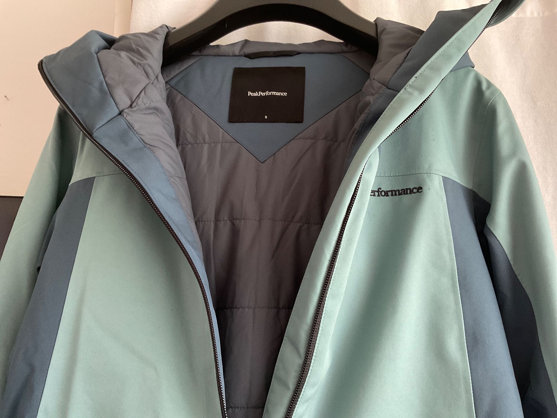 Peak Performance Giacche: Peak Performance Ski-& Snowboard-Jacke, neuwertig, Grösse S – Usato da Luzern venduto da Andiaw 2