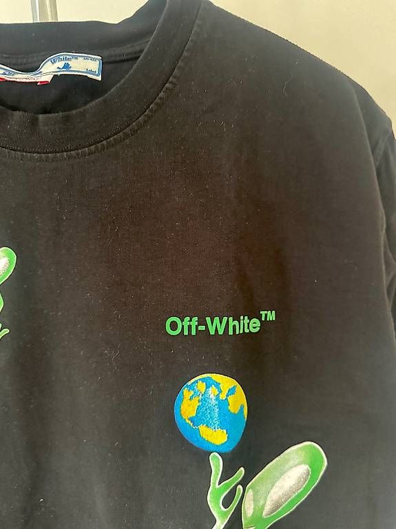 T-shirt: OFF-WHITE Alien Arrow Over Tee – Usato da Massagno venduto da whi_d5bd 3