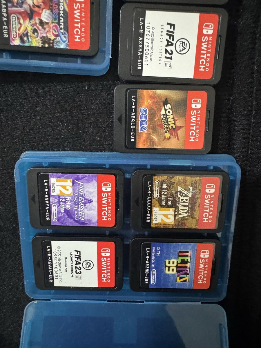 Nintendo Console: Nintendo Switch grise avec 15 jeux et accessoires – Usato da Brügg BE venduto da haj_9zhk 7
