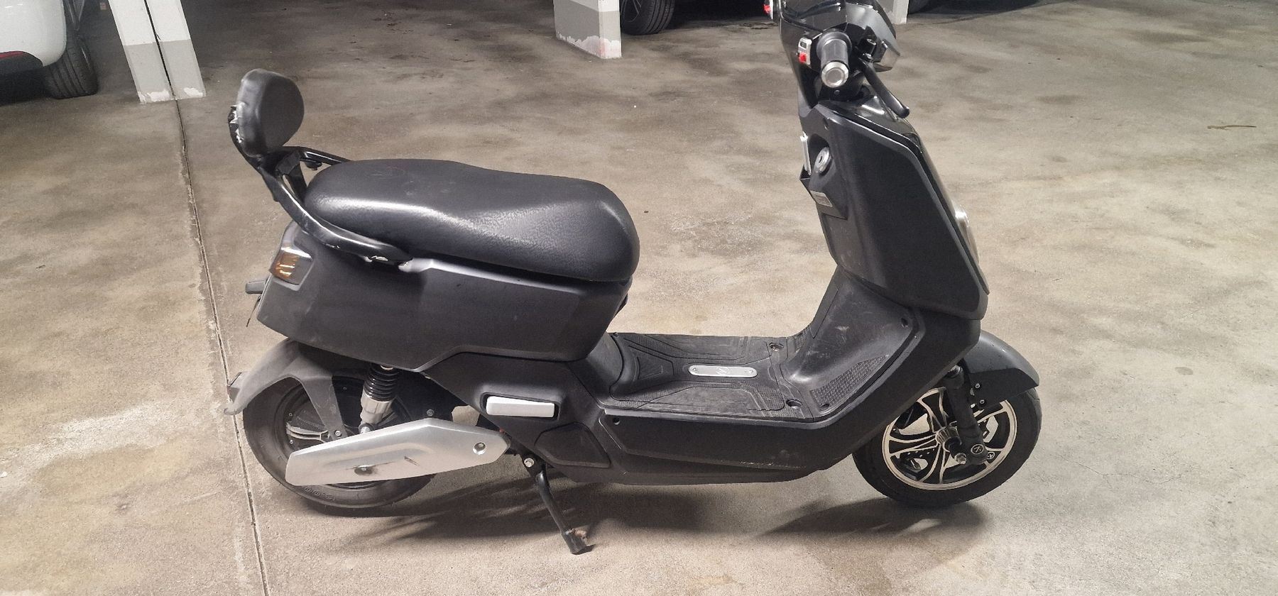 Vespino Scooters: Vespino NXT 1 , NEXT – Defekt aus Zürich von Ramaco