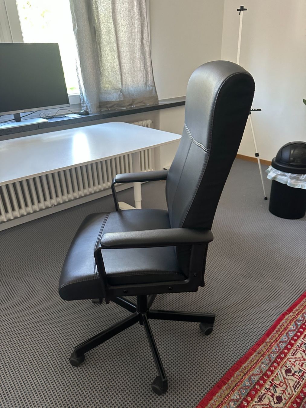 Ikea Chaises: IKEA MILLBERGET Bürostuhl - Bomstad schwarz – D'occasion à Hombrechtikon par Unit25 2