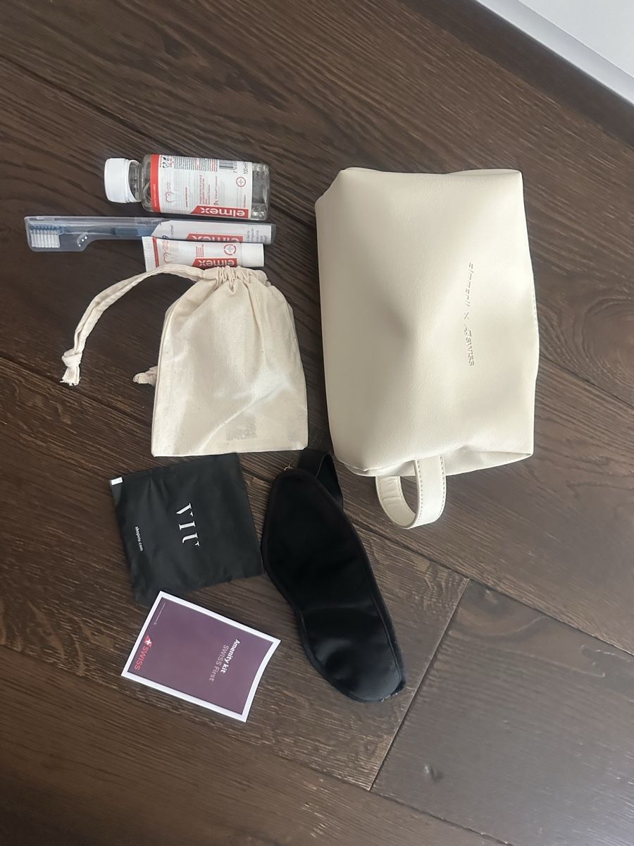 Kosmetikkoffer: zimmerli x Swiss First Class Necessaire – Neu (gemäss Beschreibung) aus Büren SO von Nico59
